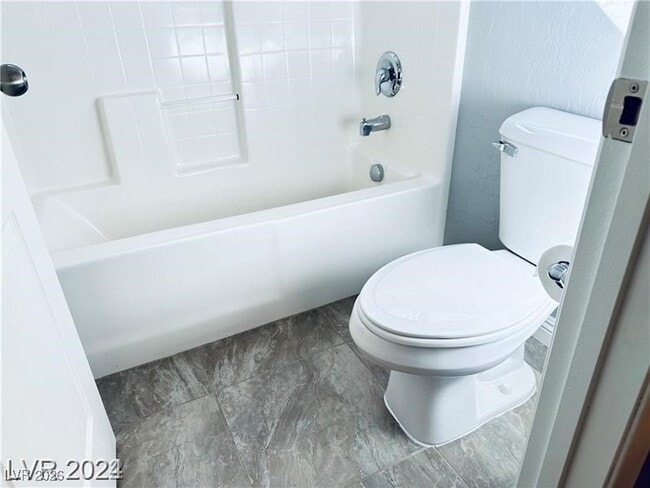 Building Photo - 8183 Lake Chippewa St