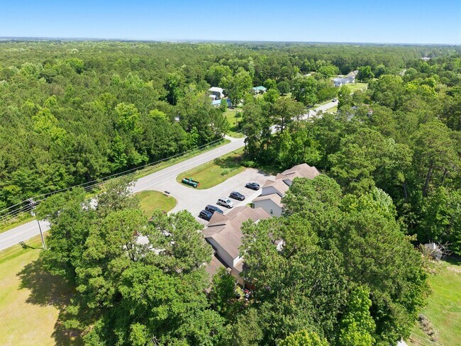 Building Photo - 1404 Old Folkstone Rd