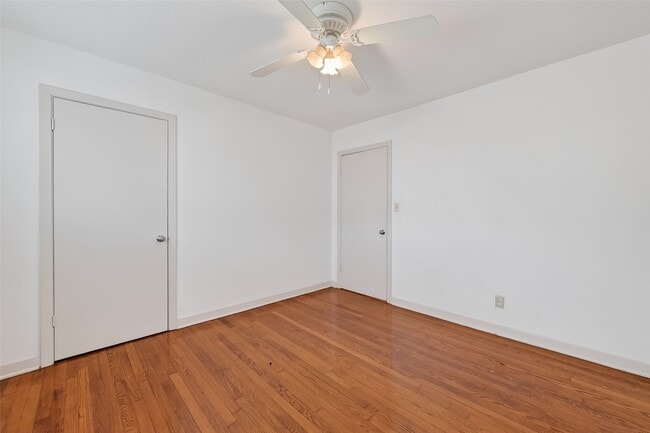 Building Photo - 2007 Antoine Dr