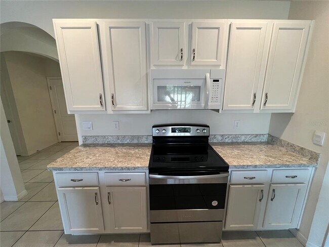 Building Photo - 1143 Cambridge Dr