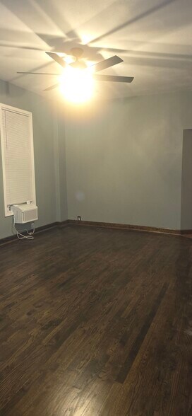 Building Photo - 1515 Lingo St