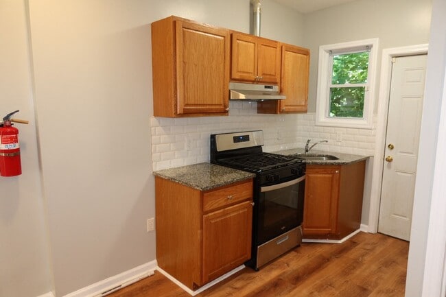 Building Photo - 2-Bedroom Home – Ready for You! ?