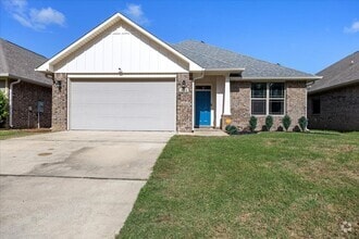Building Photo - 3 bedroom 2 bathroom- GREAT Location in Pace!