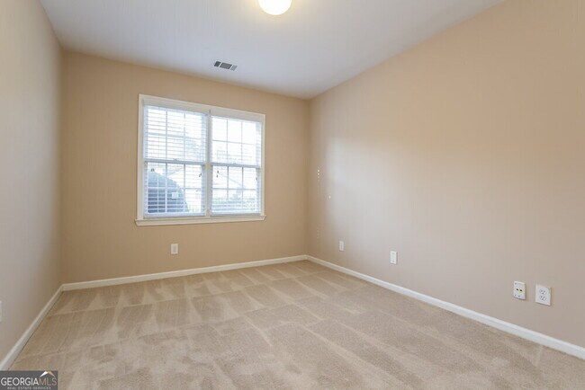 Building Photo - 605 Oxford Crest Ct NW