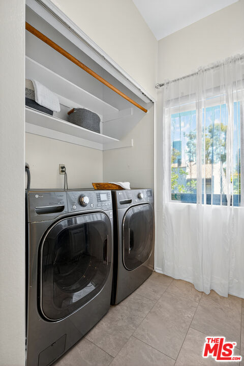 Building Photo - 1920 Pandora Ave