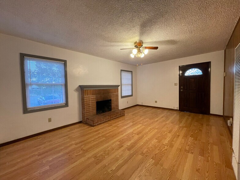 Building Photo - 1775 141st Ave
