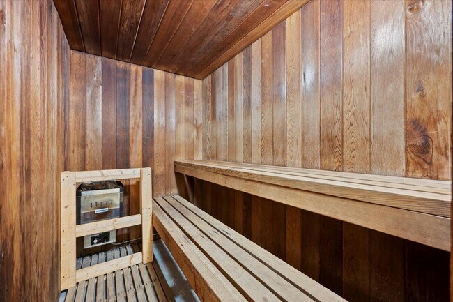 Building Photo - 2860 S Ocean Blvd