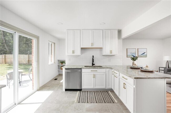 Building Photo - 1809 W 66th St