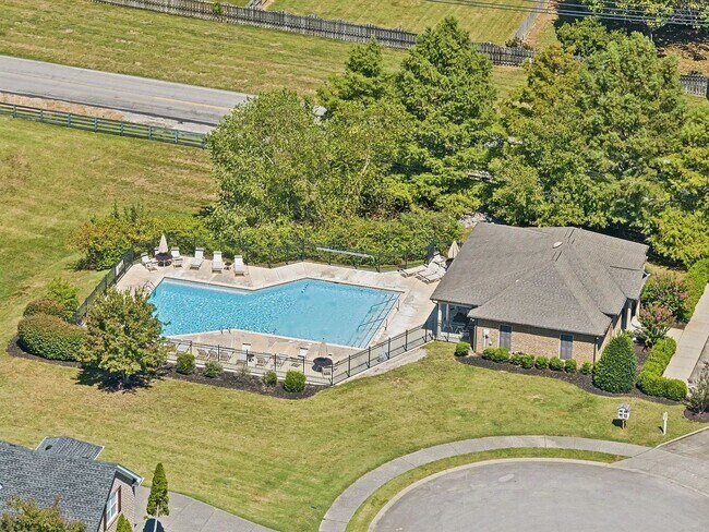 Building Photo - Fabulous 5BR Home in Thompsons Station