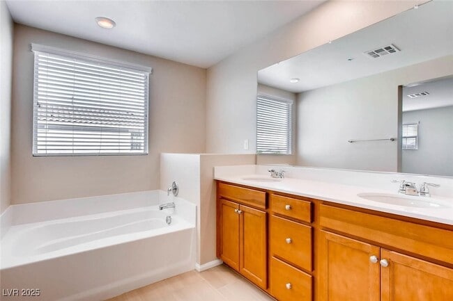 Building Photo - 3116 Paladi Ave