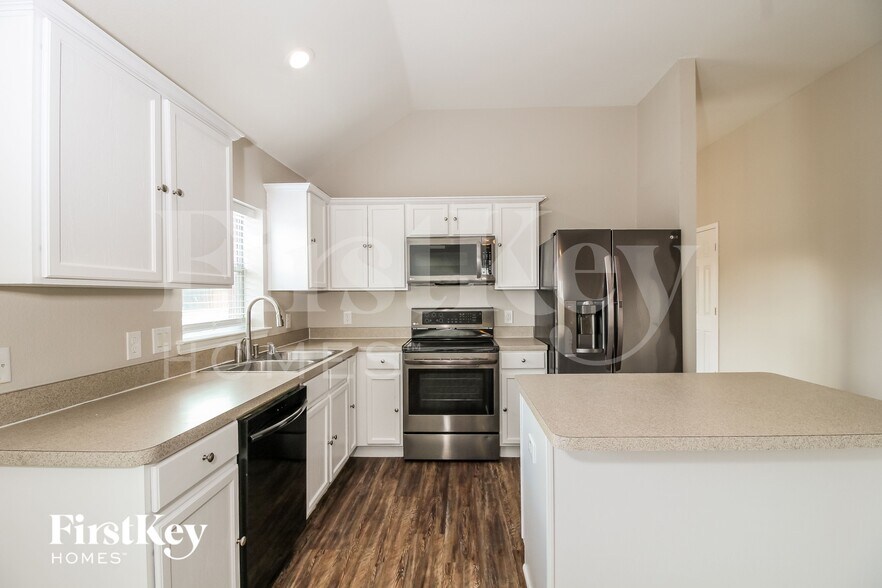Building Photo - 8749 Sagebrush Trail
