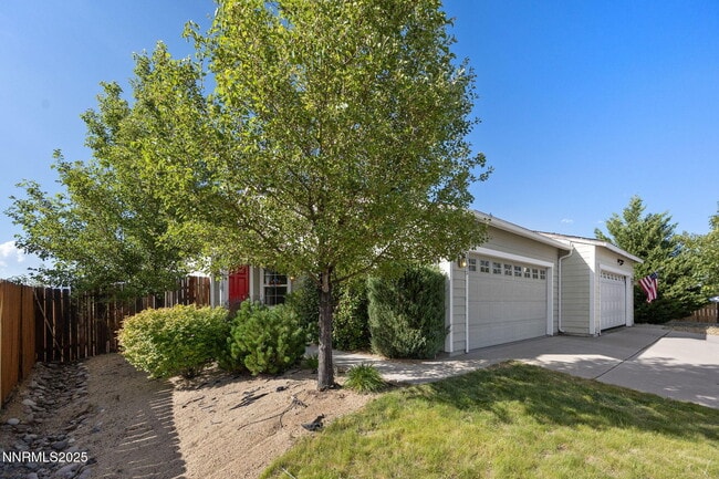Building Photo - 8733 Sunset Breeze Dr