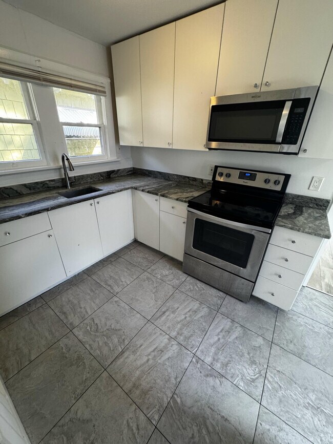 Building Photo - 315 N K St