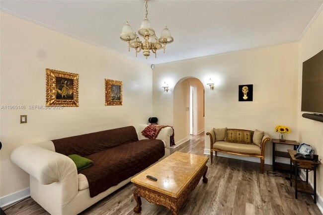 Building Photo - 906 Genoa St