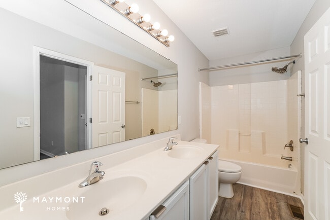 Building Photo - 5080 Maple Valley Dr