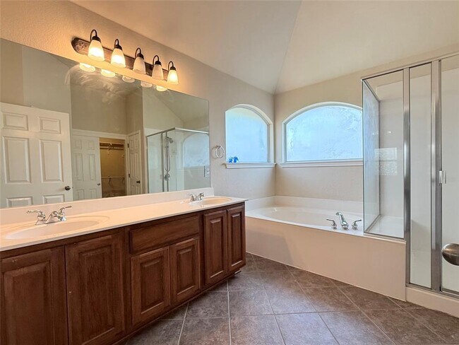 Building Photo - 11128 Sandstone Trail