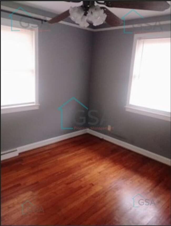 Building Photo - Two Bedroom Two Bath