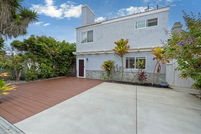 Building Photo - 348 La Mesa Ave