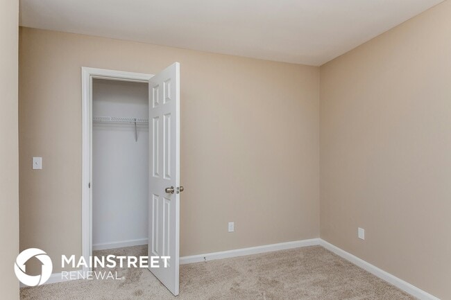 Building Photo - 2716 Brenston Dr