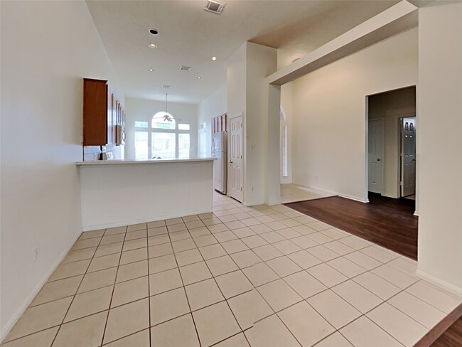 Building Photo - 534 Starkstone Ct