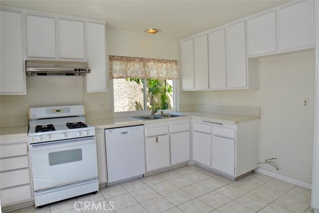 Building Photo - 18 Gold Bluff