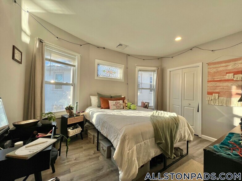 Building Photo - 39 Long Ave