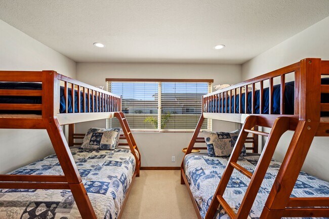 Building Photo - Mandalay Shores Beach| Home on Mandalay Be...