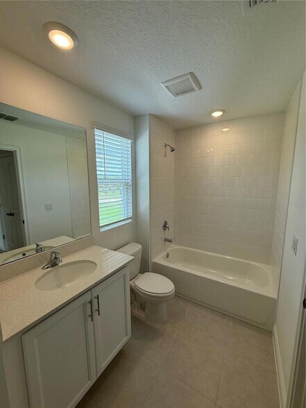 Building Photo - 2313 Broadbrook Dr