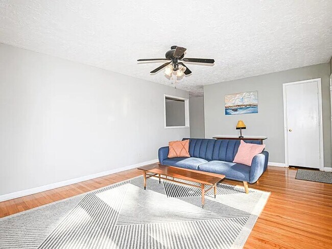 Building Photo - Large Corner Lot