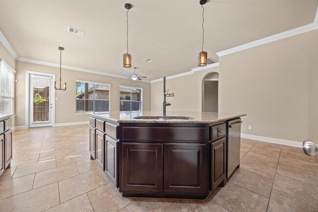 Building Photo - 4004 Gloucester Dr