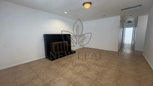 Building Photo - 1444 E Colton Ave