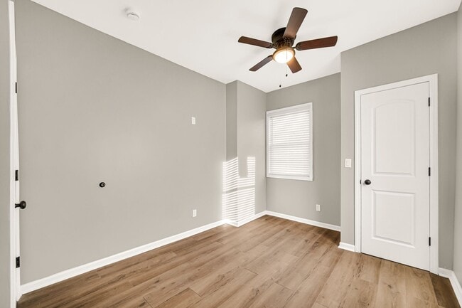 Building Photo - SCHEDULE YOUR APPOINTMENT TODAY & COME SEE...