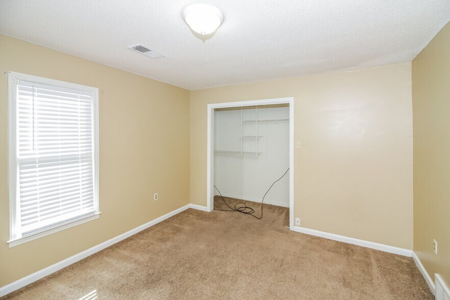 Building Photo - 85 Walnut Ridge Ln
