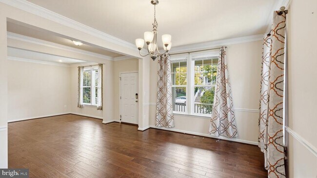 Building Photo - 424 Alder Dr