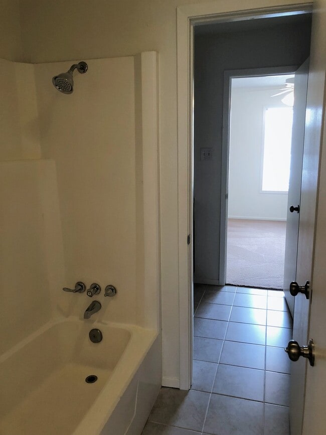 Building Photo - 2422PR