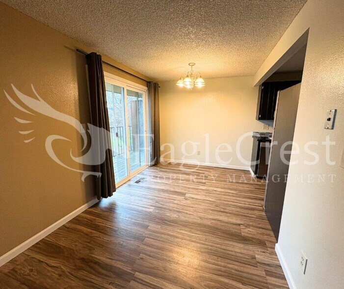 Building Photo - 1816 Evergreen St