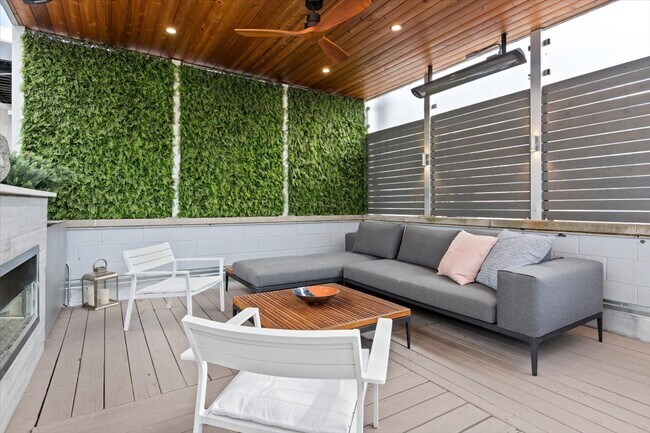 Building Photo - 1823 W Race Ave