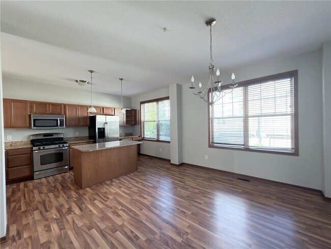 Building Photo - 17127 72nd Ave N