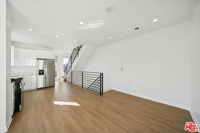 Building Photo - 4523 St Elmo Dr