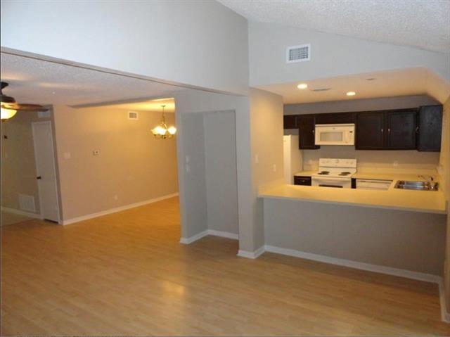 Building Photo - 2717 Meadowstone Ct