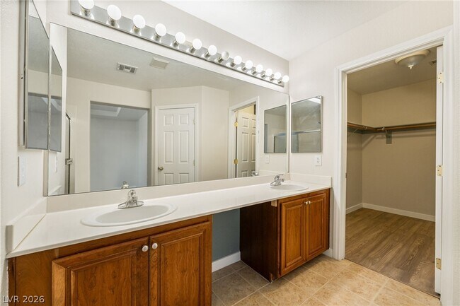 Building Photo - 3668 Sanwood St