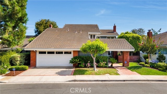 Building Photo - 10 Flintridge