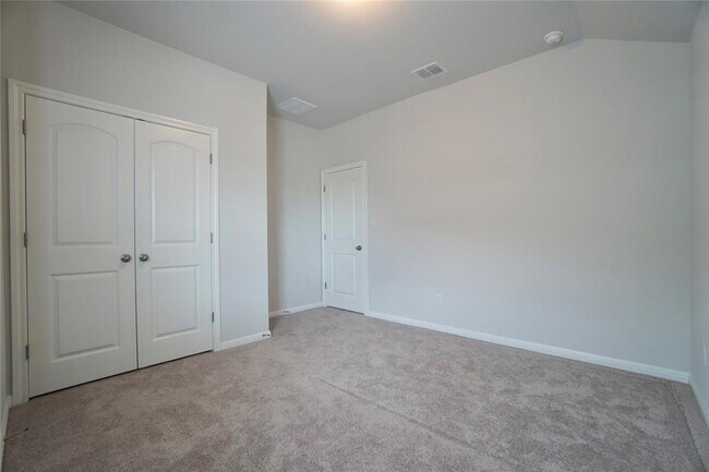 Building Photo - 2513 Danbury Ln