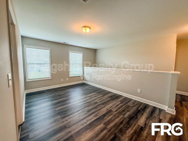 Building Photo - 1217 Teakwood Dr