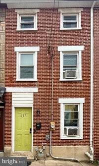Building Photo - 367 E Hector St