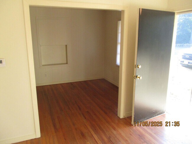 Building Photo - 151 Force Dr