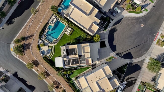 Building Photo - Distinctive Fully Furnished Estate in The Canyons!