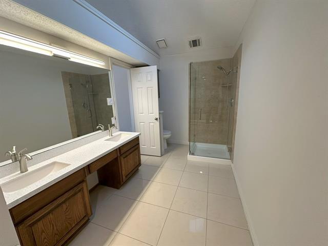 Building Photo - 2033 Espinosa Dr