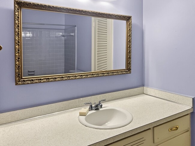 Building Photo - 6909 Justice Dr