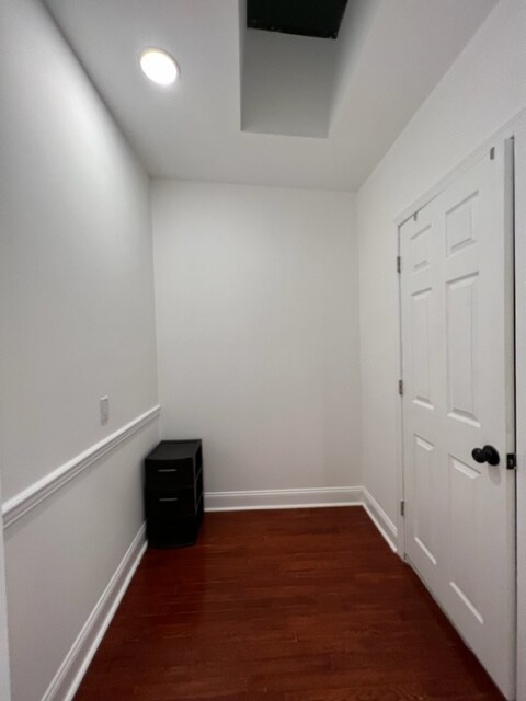 Building Photo - 1302 S Alder St